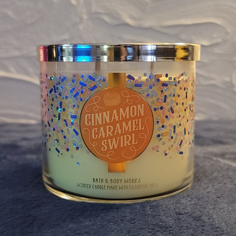 NWT BBW Cinnamon Caramel Swirl